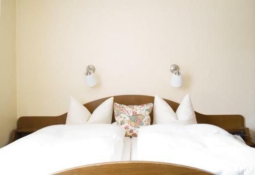 Hotel Weinstube Und G�stehaus Lutz