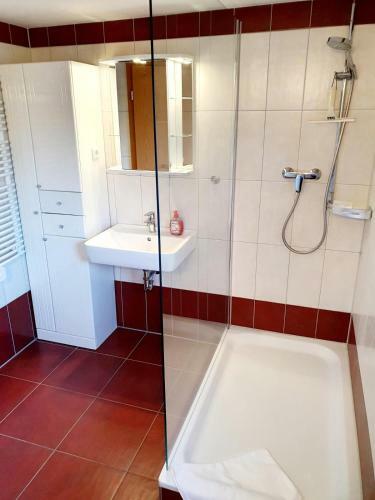 Apartamento Ferienwohnung Mit Garten In K�hlungsborn