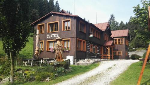 Hostal Penzion Certice