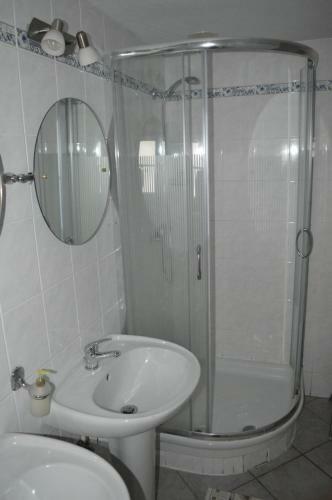 Hostal Penzion Certice