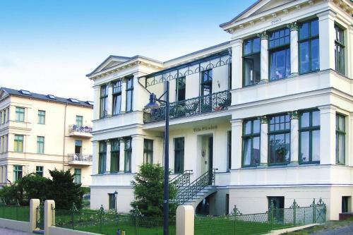 Apartamento Holiday Flat Sonnenterrasse Ahlbeck - Dos08096-p