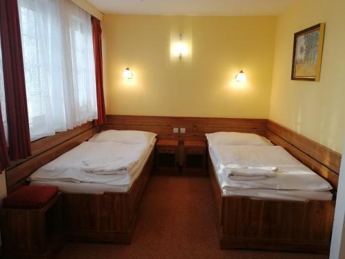 Hotel T�lsk� Ml�n