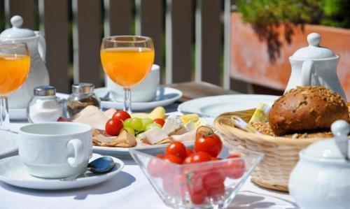 Bed & Breakfast Kreuz! Einfach. G�nstig. Schlafen.