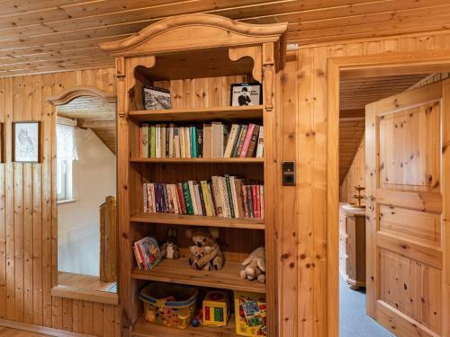 Majestic Holiday Home In Untersch�nau With Jacuzzi