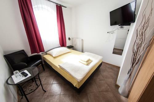 Hostal Penzion Eden