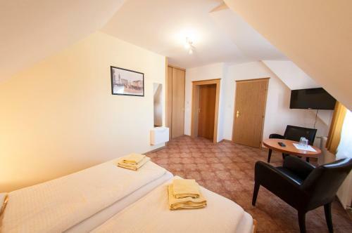 Hostal Penzion Eden