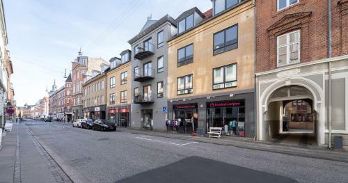 Adnana - Apartment Suite 3 Aalborg Center