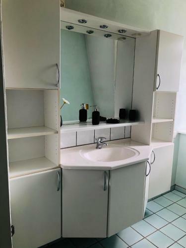 Adnana - Villa Firenze - 2 Bedrooms Bright Apartment