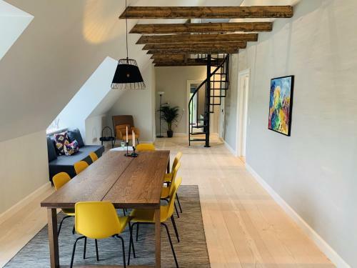 Bed & Breakfast Adnana - Modern Living - Balcony Room