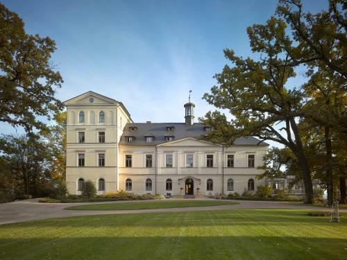 Hotel Chateau Mcely