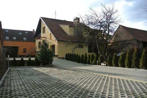 Hostal Penzion U ?eky