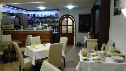 Hostal Penzion U ?eky