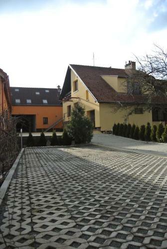 Hostal Penzion U ?eky