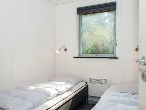 8 Person Holiday Home In Bl�vand