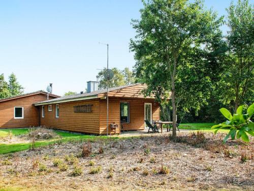8 Person Holiday Home In Bl�vand
