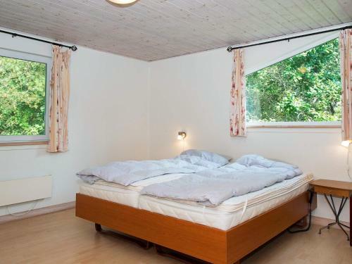 8 Person Holiday Home In Bl�vand