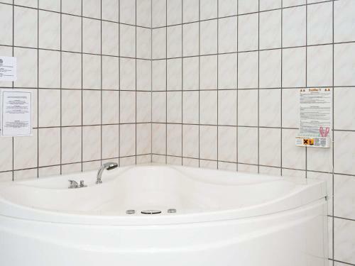 8 Person Holiday Home In Bl�vand