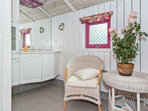 Two-bedroom Holiday Home In Glesborg 6