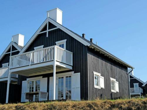 Four-bedroom Holiday Home In Gjern 1