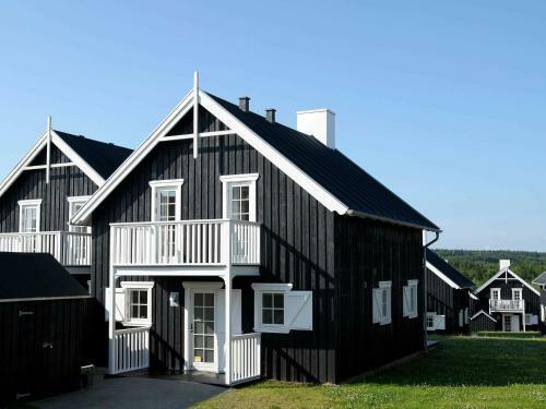 Four-bedroom Holiday Home In Gjern 2