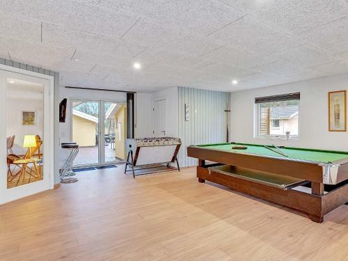 Five-bedroom Holiday Home In Bl�vand 26