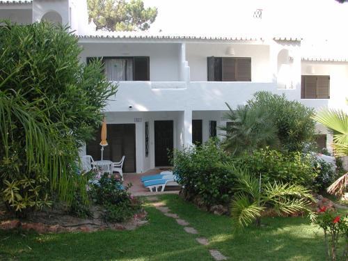 Vale Do Garrao Villas