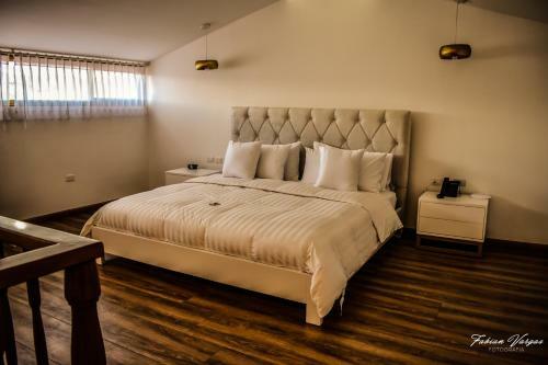 Adamas House Hotel