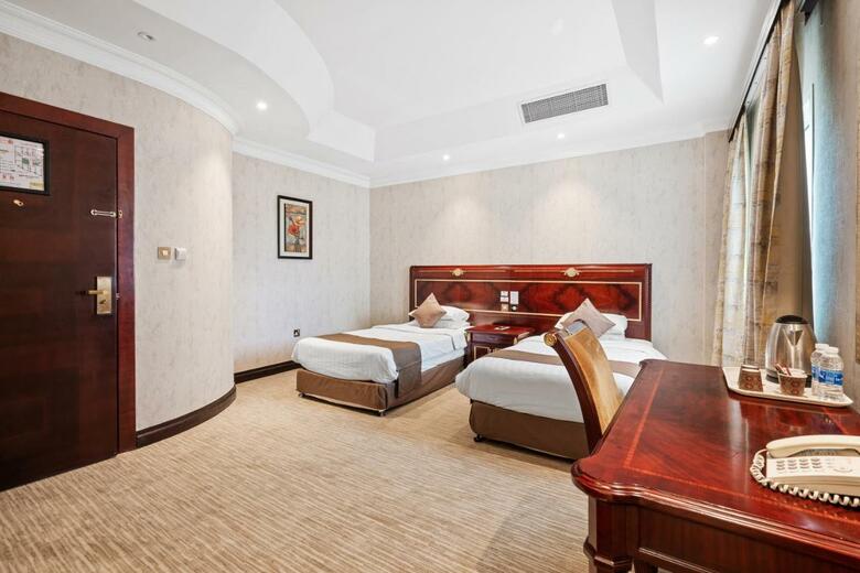 Chairmen Hotel
