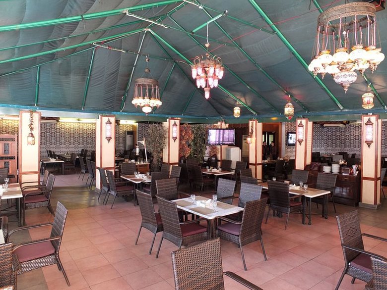 Al Bustan Hotel