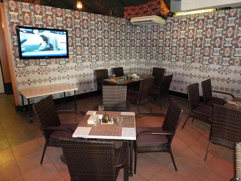 Al Bustan Hotel