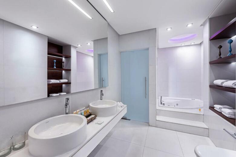 Amari Doha Hotel