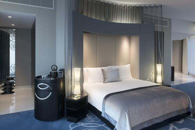 W Doha Hotel & Residences