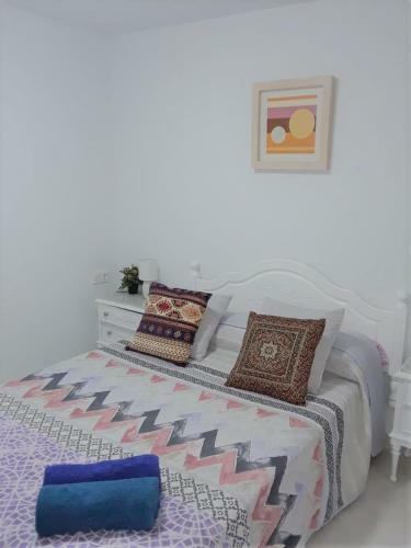 Stunning 2 Bedroom Apartment Fully Refurbished With Air-conditioning