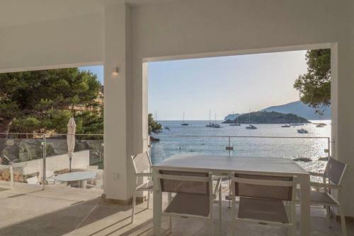 Villa Arlequin � Casa Arlequin - Luxury Beachfront Villa