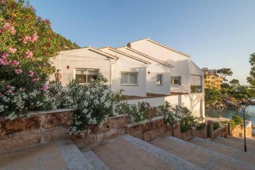 Villa Arlequin � Casa Arlequin - Luxury Beachfront Villa