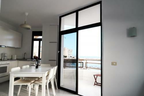 Arinaga Colors Apartments By Canariasgetaway