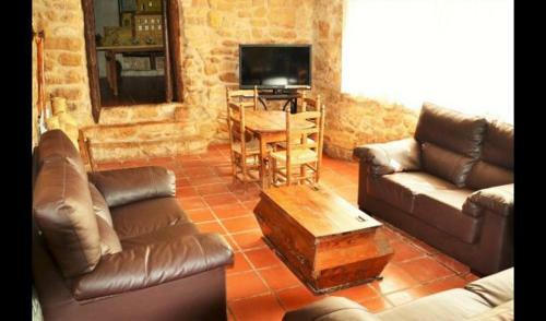Arnes Villa Sleeps 11 With Pool