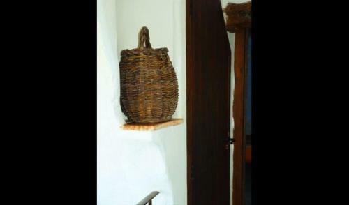 Arnes Villa Sleeps 11 With Pool
