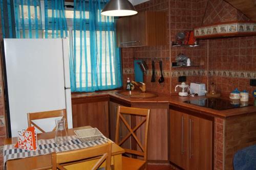 Apartment With 2 Bedrooms In Arona With Wifi
