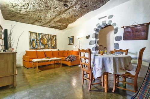 Holiday Accommodation H�hlenwohnung El Caidero Artenara - Lpa01040-uye