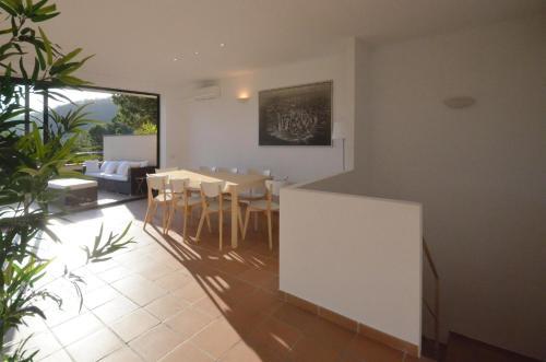 Begur Apartment Sleeps 10 With Pool Air Con And Wifi