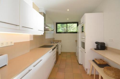 Begur Apartment Sleeps 10 With Pool Air Con And Wifi