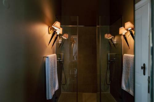 Hostal Torel Palace