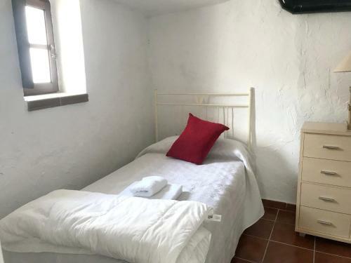 House With 3 Bedrooms In Benalauria With Wifi