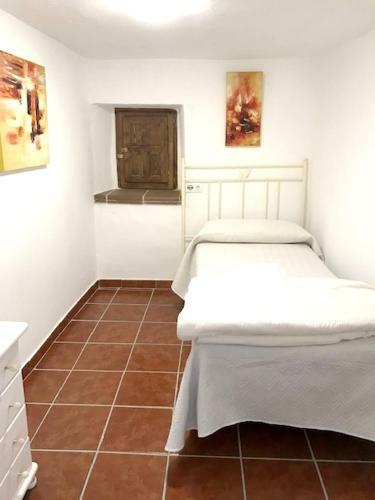 House With 3 Bedrooms In Benalauria With Wifi