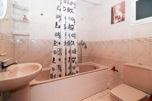 7br Villa Azahar By Rafleys, Private Pool, 7 Mins Walk To Everything