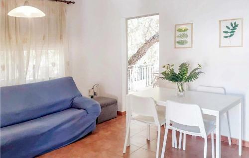 Amazing Apartment In Benicassim W/ 3 Bedrooms