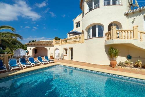 Benitachell Villa Sleeps 6 Pool Air Con Wifi