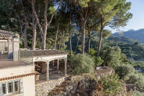 Biniaraix Villa Sleeps 11 With Pool Air Con And Wifi