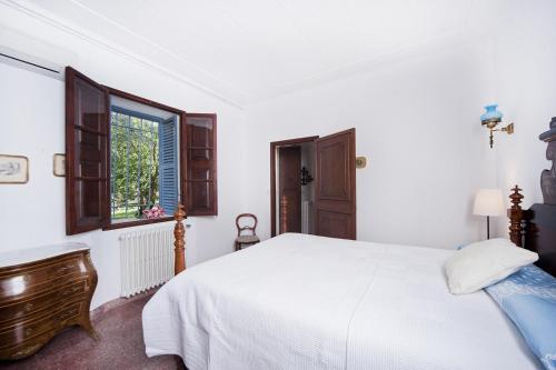 Biniaraix Villa Sleeps 11 With Pool Air Con And Wifi